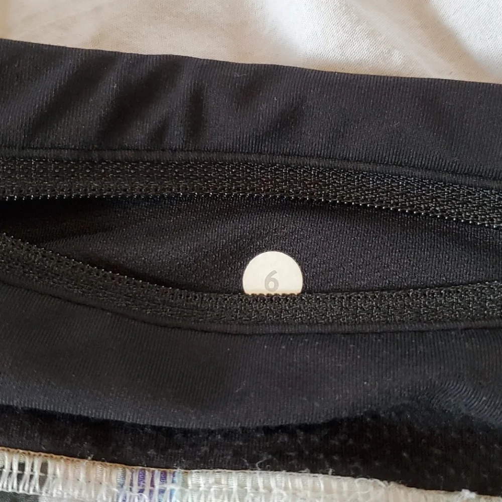 Lululemon original speed short size 6 - Picture 5 of 5